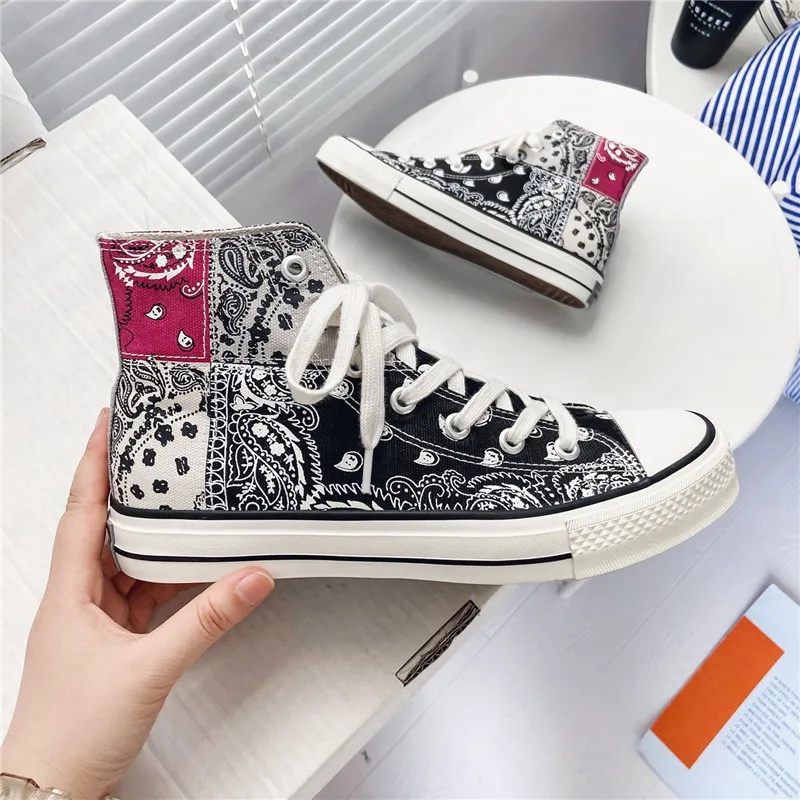 

2021 Summer Black Fashion Print Men's Canvas Sneakers High top Men Canvas Board Shoes Outdoor Vulcanized Sneakers Men Plimsolls
