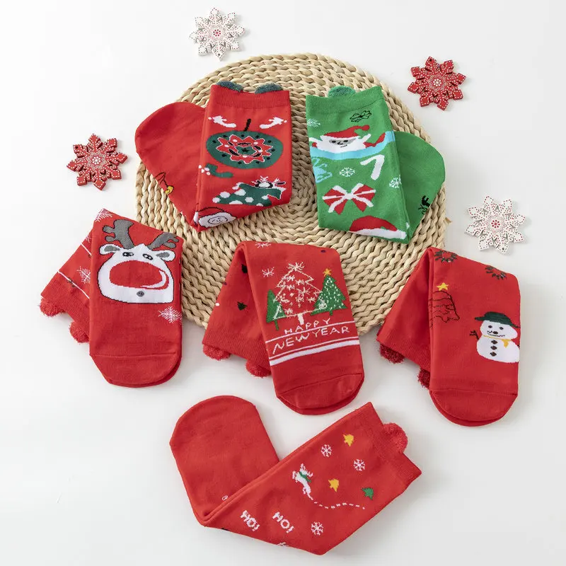 Autumn and Winter Cotton Socks New Year Cartoon Christmas Sock 20 PAIRS Cute Elk Christmas Socks Red Socks
