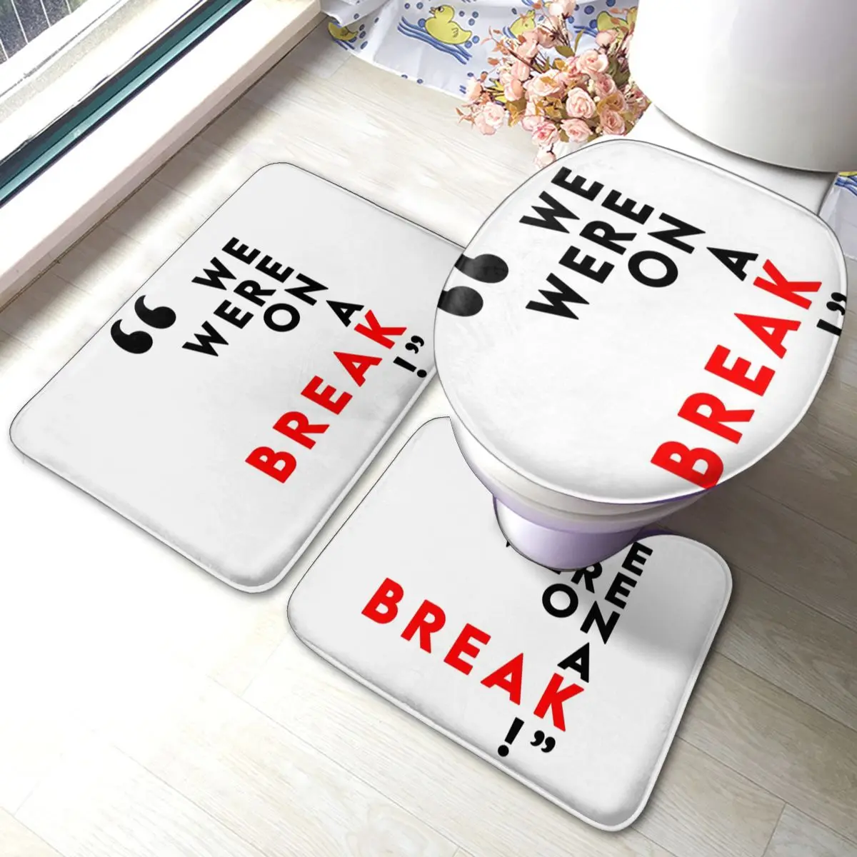 

We Were On A Break Friends Bath Mat Tv Series Comedy 3 Piece Anti-Slip Foot Bathroom Mat Set Modern Polyester Bathroom Rug