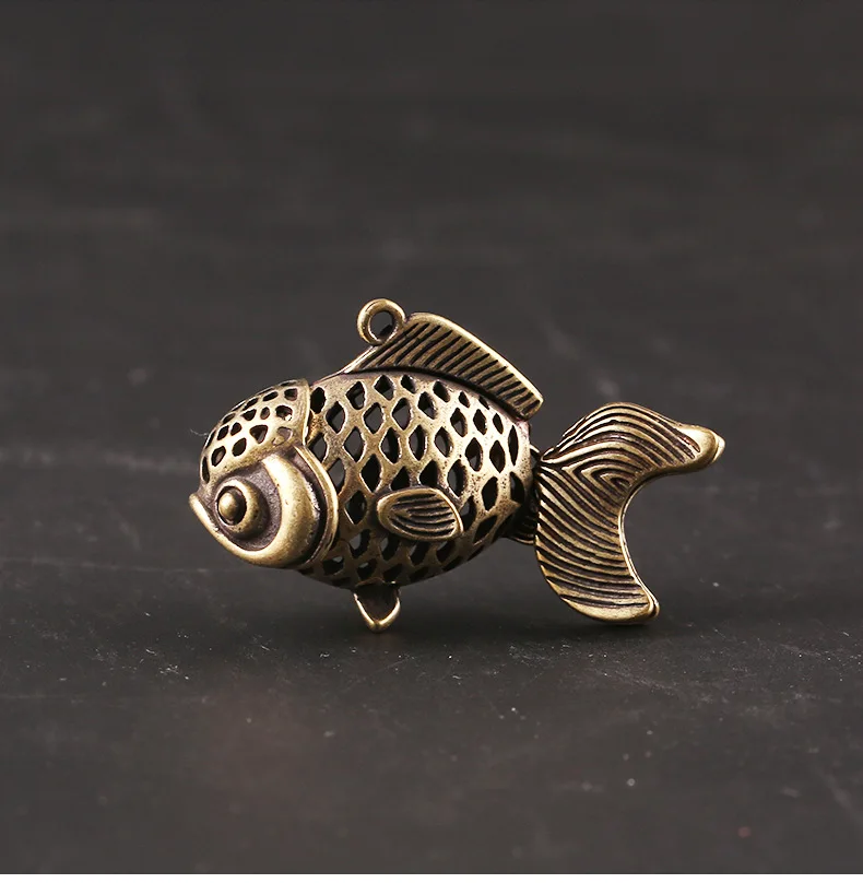 

Pure Brass retro Hollow carved carp fish ornament Miniature Fitting Keychain Pendant souvenir m0080