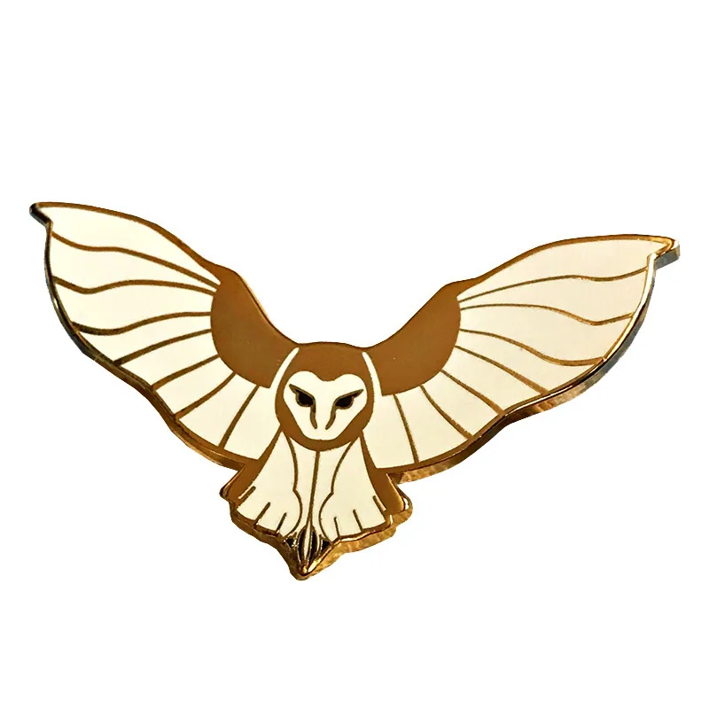 Жесткая эмалированная брошь в виде совы птицы |