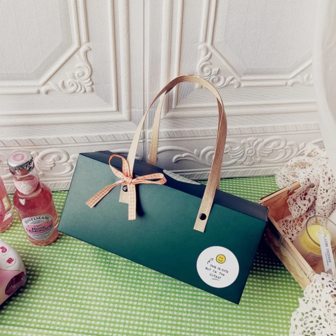 Подарочная коробка для конфет праздничные сувениры гостей подарок