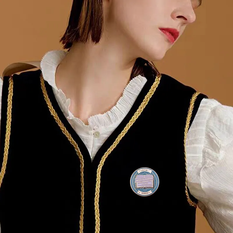 Забавная Клубная эмалированная булавка для влюбленных книг официальная