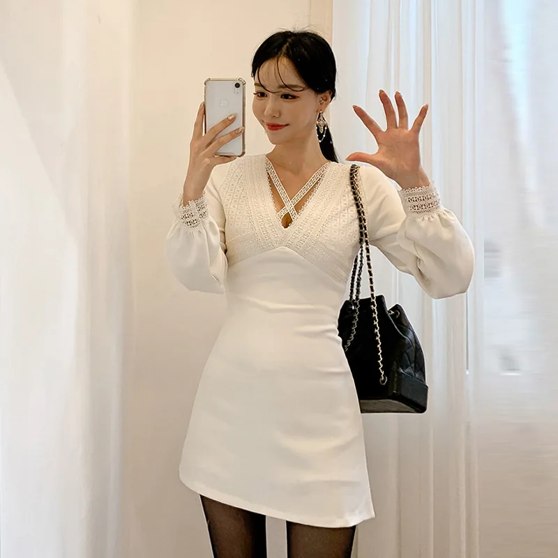 

2020 Autumn New Sheer Deep V-neck Corset Long Sleeve White Mini Wrap Sexy Dresses for Women Party Night Vestido Invierno Mujer