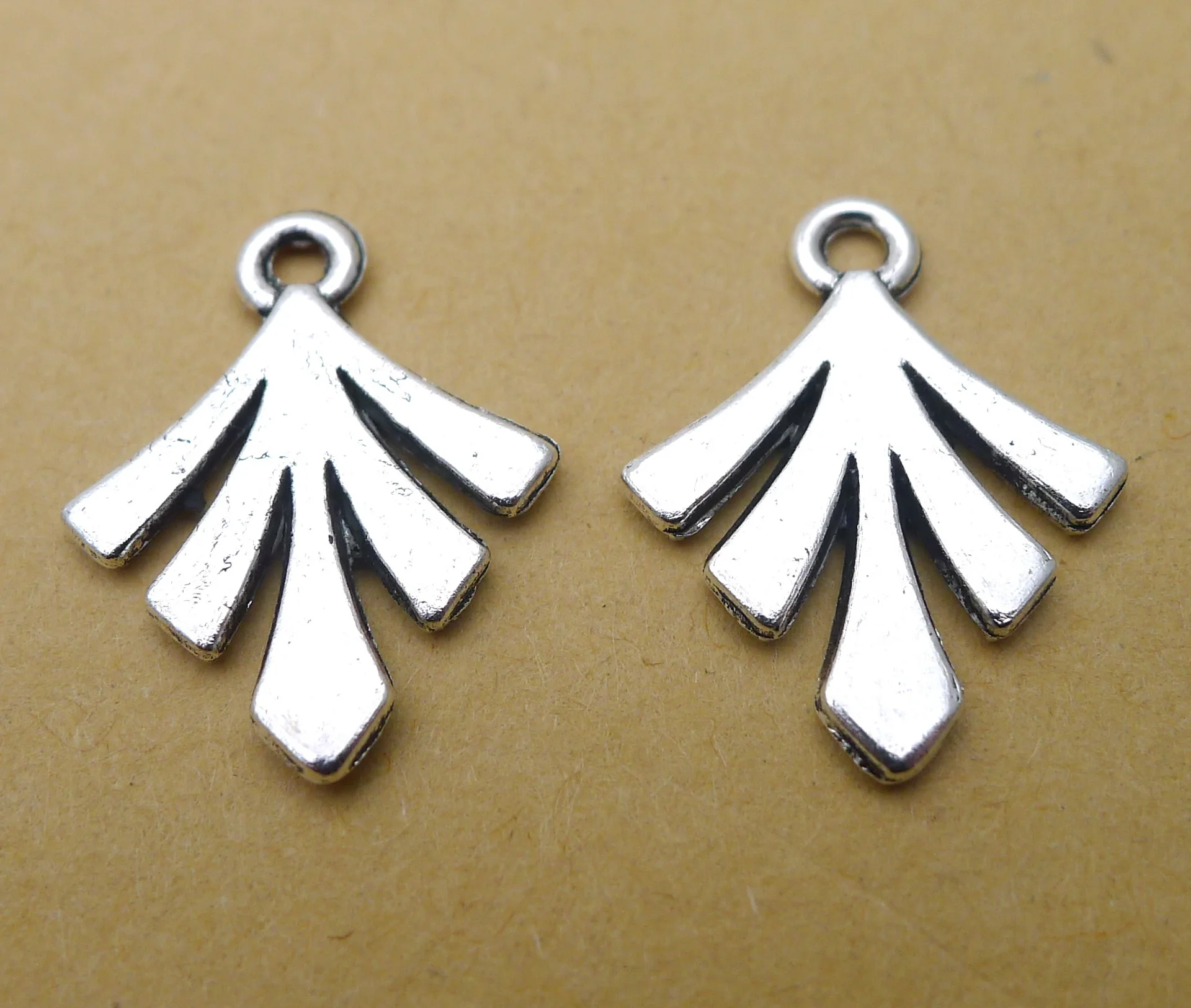 

Charm for making jewelry 10pcs 23x17mm antique silver color flower charms