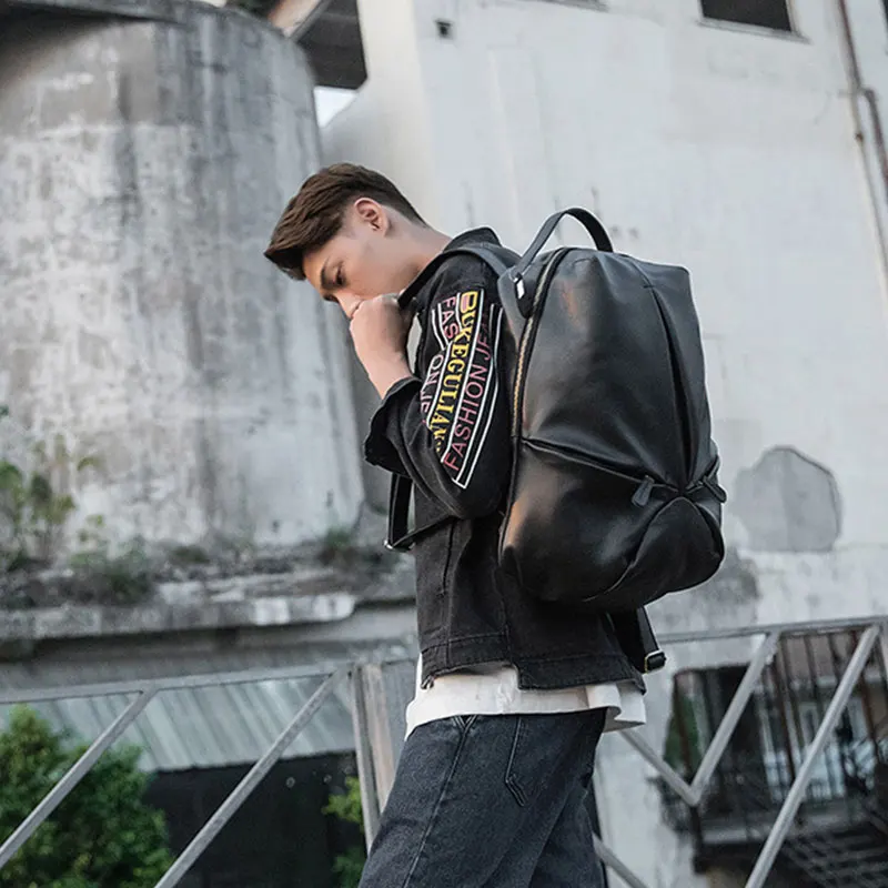 

Fashionable men's leather bag, backpacking, unique design, leisure, soft leather