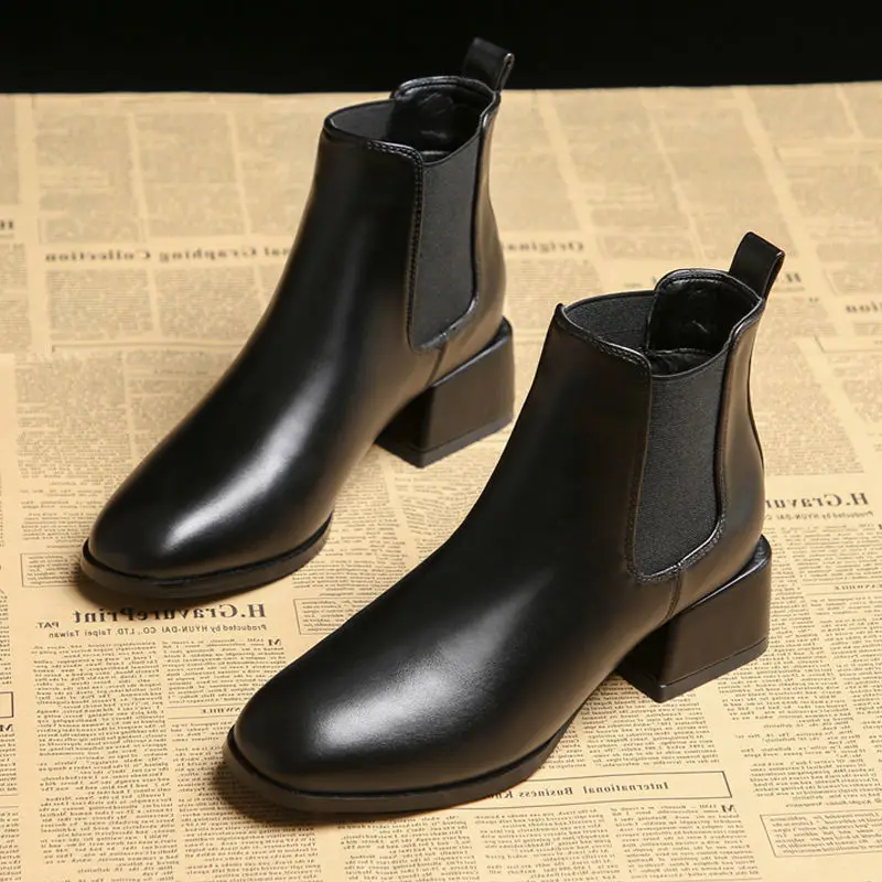 

2021 New Martin Boots Women British Style Autumn Winter Short Tube Versatile Plush Chelsea Short Boots Middle Heel Women Boots