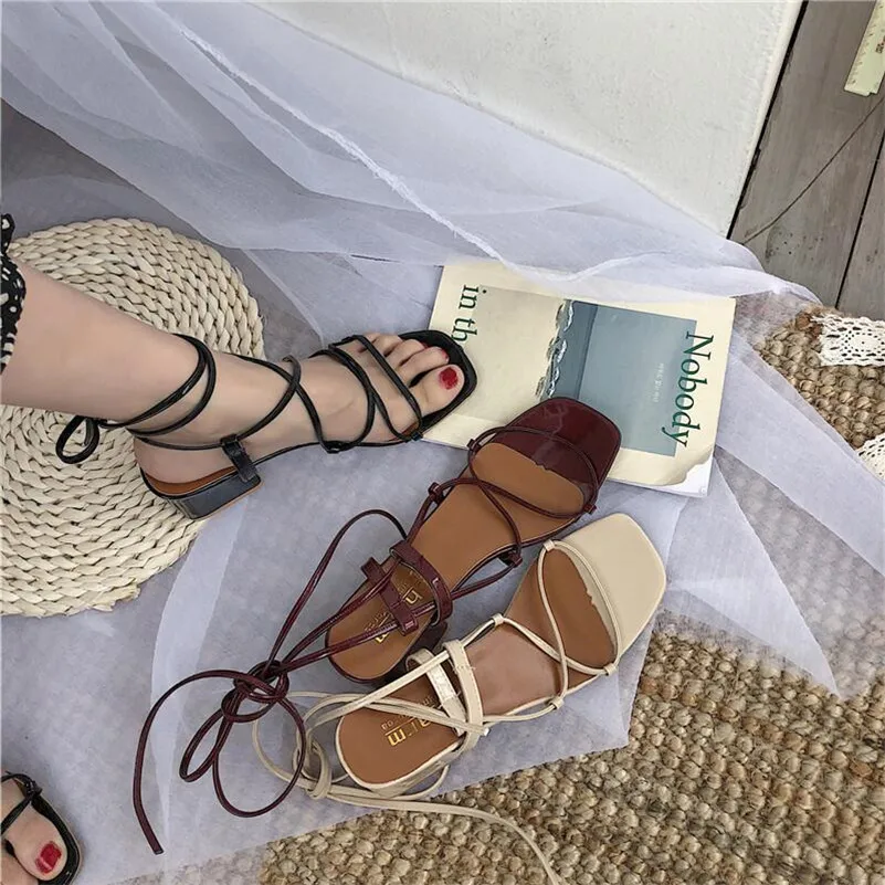 

Flip-flop sandals female 2019 spring and summer new flat-bottomed drill chic student comfortable Roman shoes