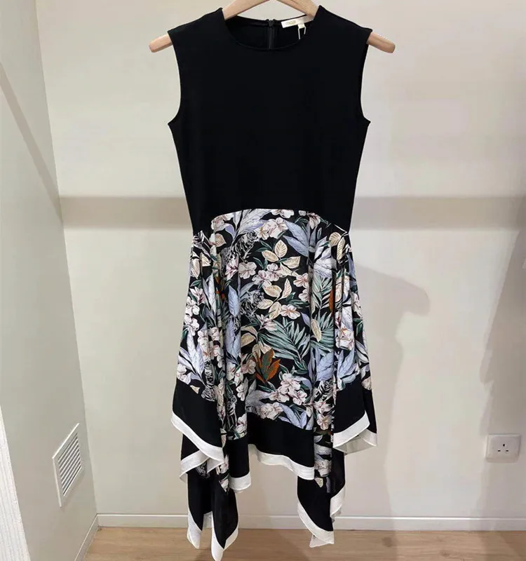 

Fadan 2021 spring and summer new round neck sleeveless floral patchwork dress