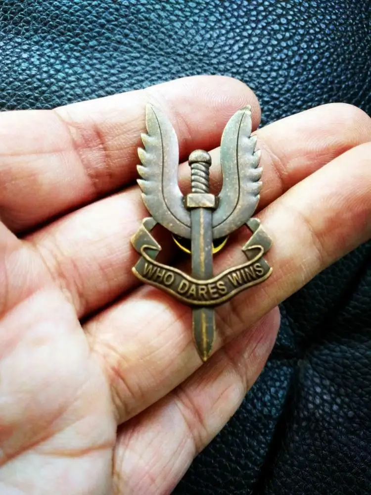 Пара WW2 Британский специальный воздушный Услуги SAS Кто смеет побед медаль значок