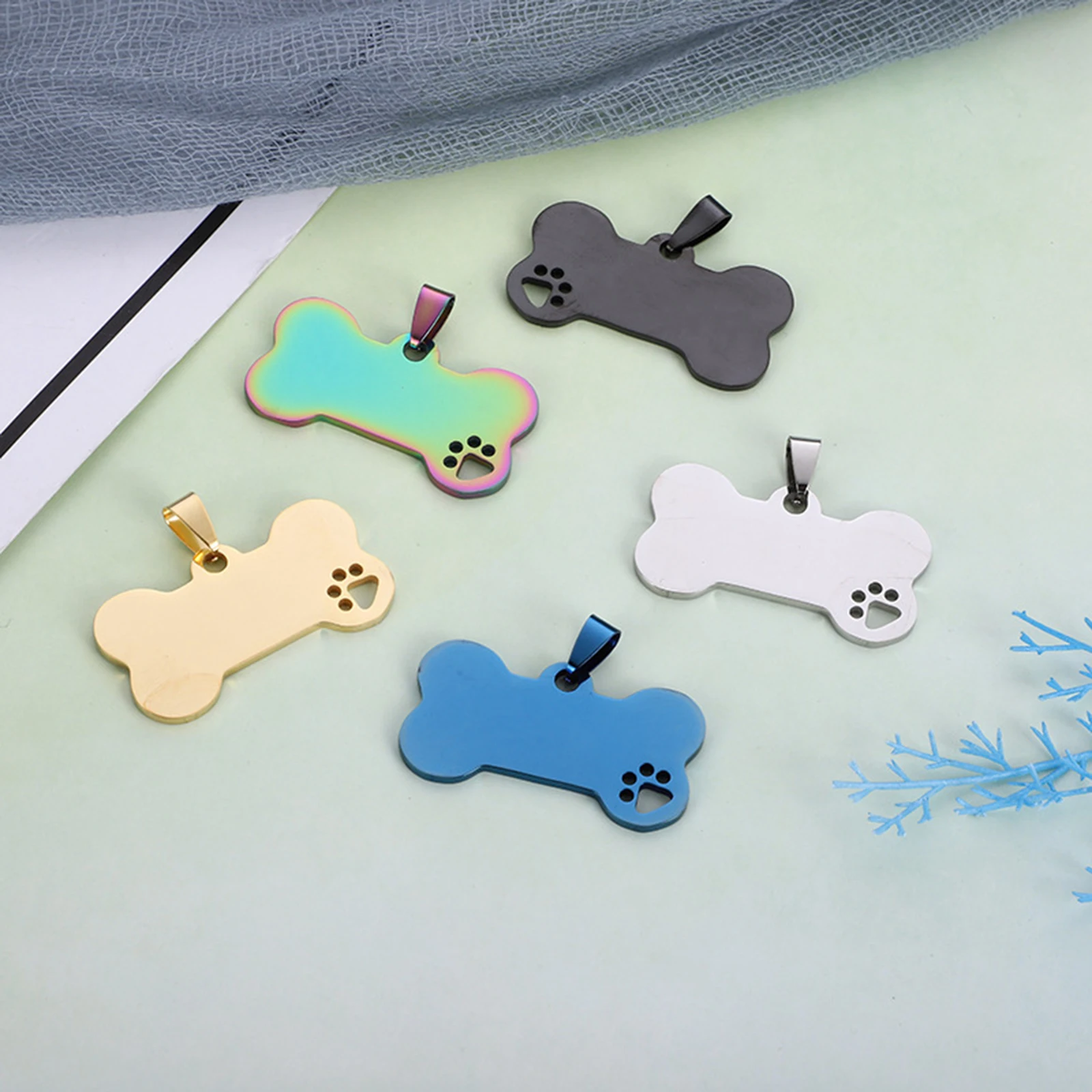 

Customized Stainless Steel Pet Memorial Pendants Cute Dog Bone with Little Feet Multicolor Blank Stamping Tags 40×21mm Gift, 1Pc