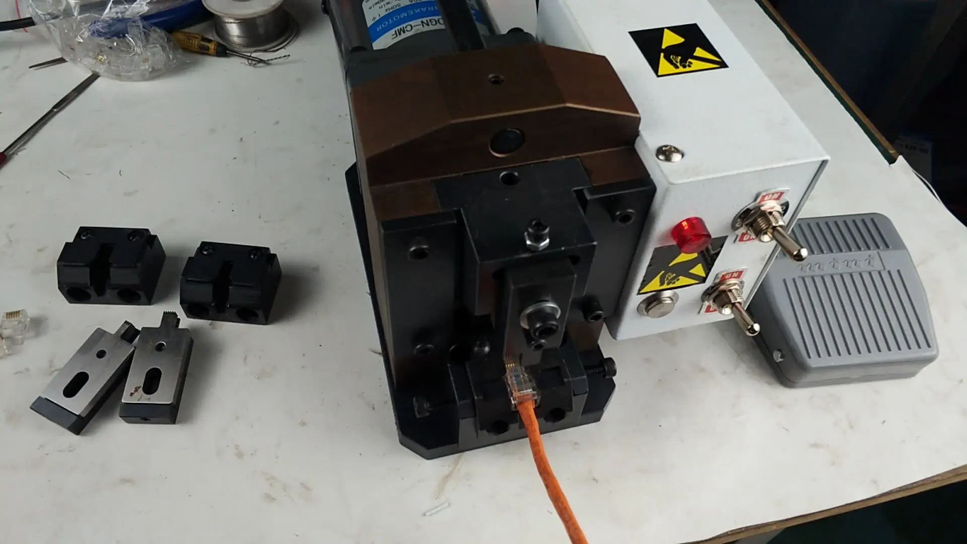 

Прямая продажа с фабрики, обжимной станок для телефонной линии, обжимной станок для компьютерной головки RJ45 Lan, обжимной станок для кабеля