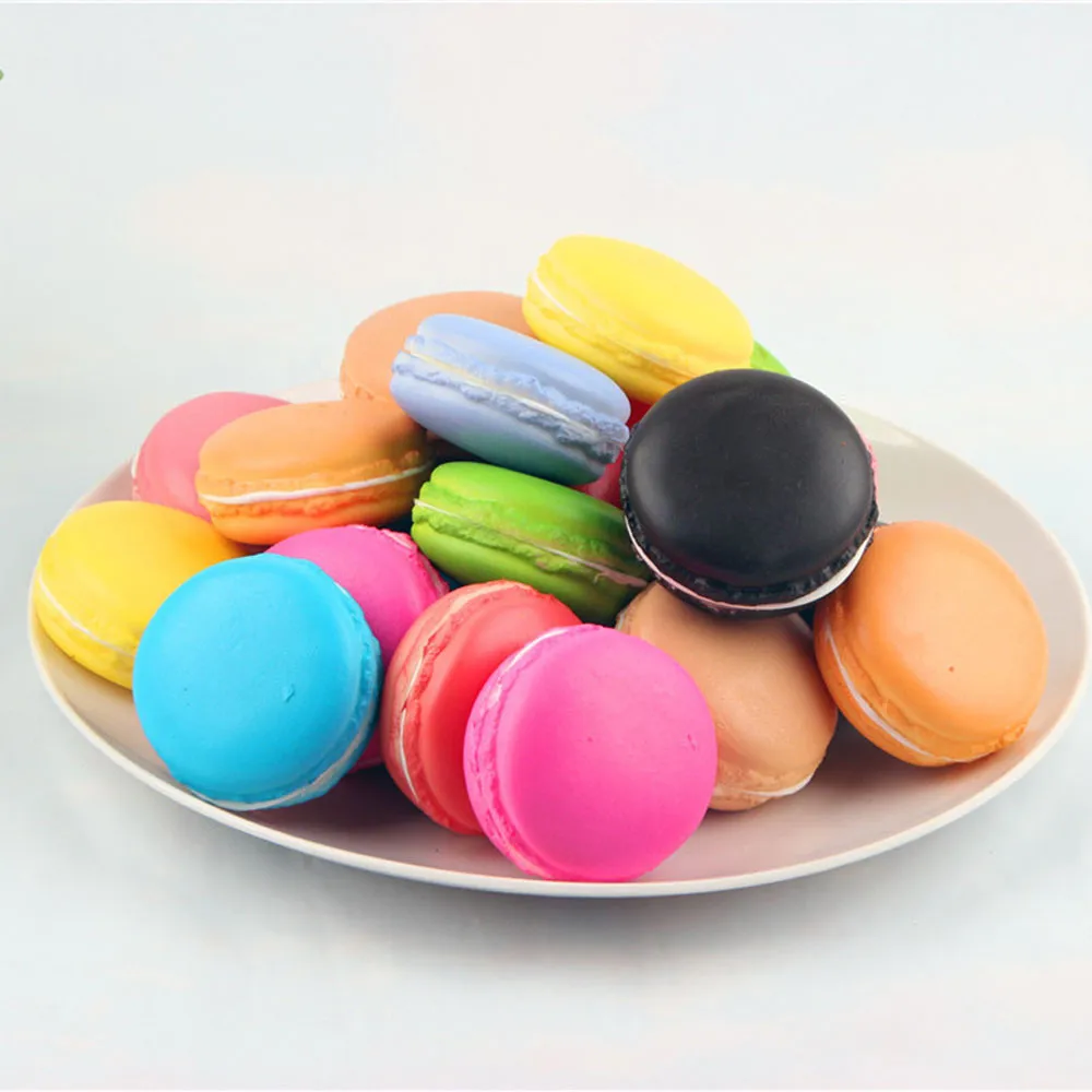 

1PC Decompression Toy Simulation Cake Macaron 5*5*3CM Novelty Slow Rebound Squeeze Music Childrens Kids Aadult Squeeze Vent Toy