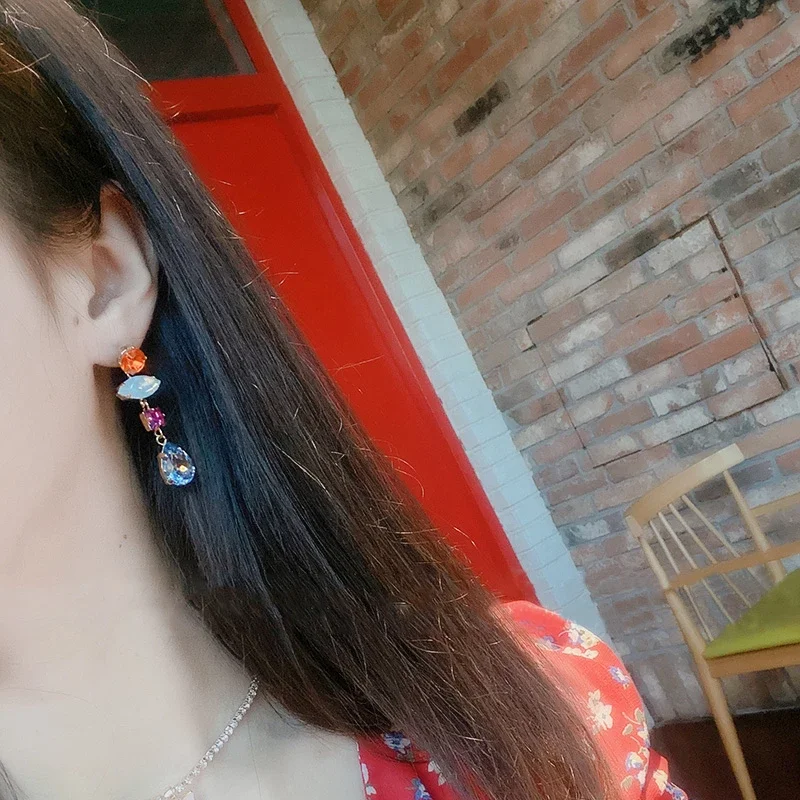

Latest Korean Trendy Colorful Square Crystal Rhinestone Drop Earrings For Women Girls Elegant Asymmetric Pendientes Jewelry