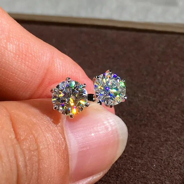 Милые женские маленькие круглые серьги гвоздики с блестящим цирконием свадебные