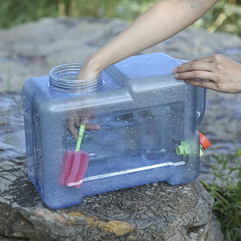 

1 Pcs Plastic Water Can Easily Water Tank with Faucet - 8L & 4 Pairs Sun UV Protection Cooling Arm Sleeves