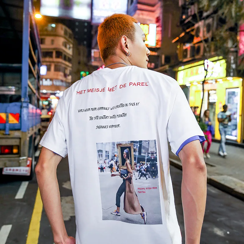 

Vintage Oil Painting Fashion Burger Eating Girl Printed T-Shirt Men Summer Short Sleeve Cotton Tee Unisex Streetwear Hip Hop
