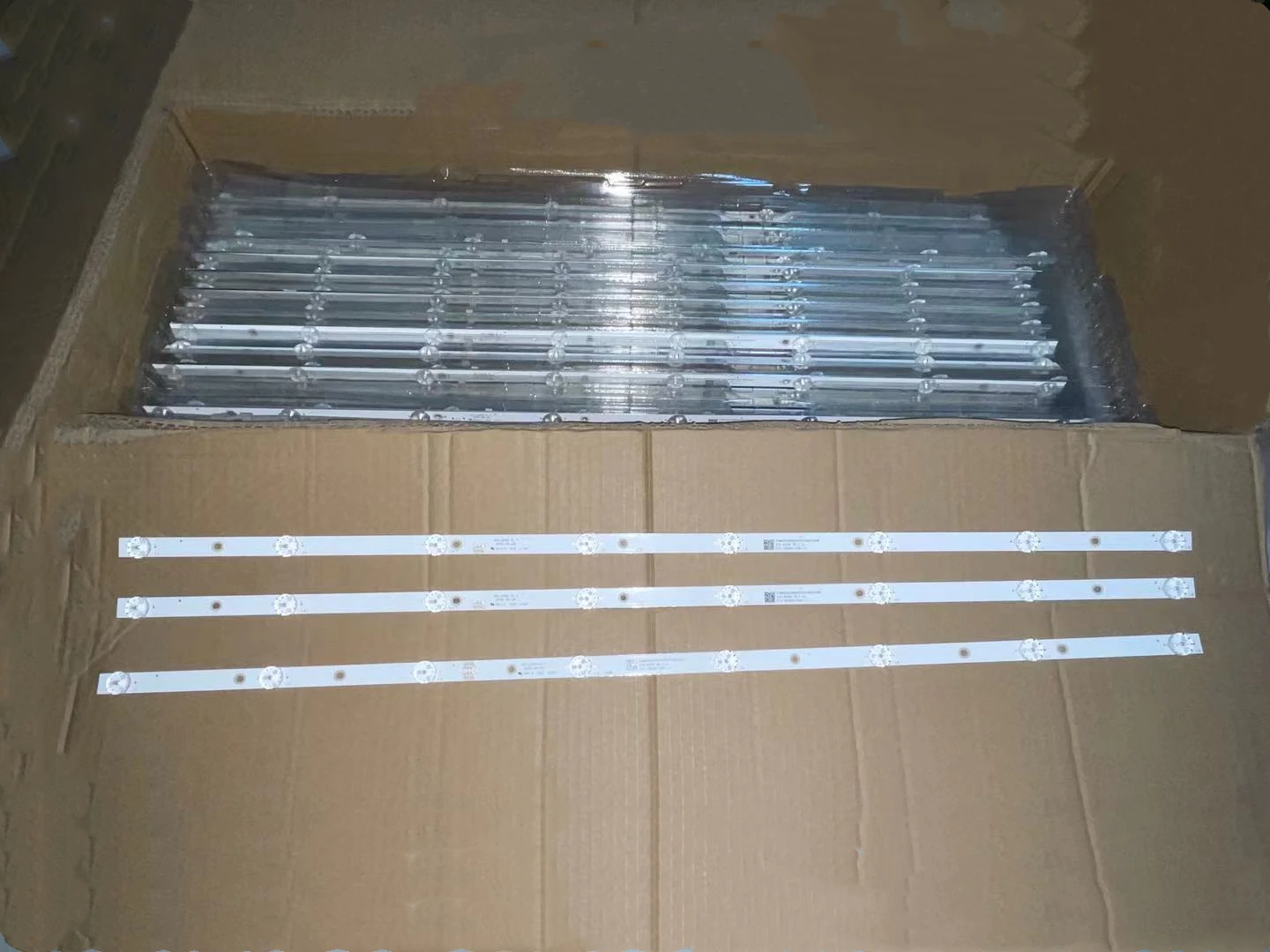 30 шт./Новинка 8 светодиодов 6 в 760 мм Φ TB C 40 &quotTV 40LEM-1043/FTS2C EU40DT200 R72-40D04 LA021