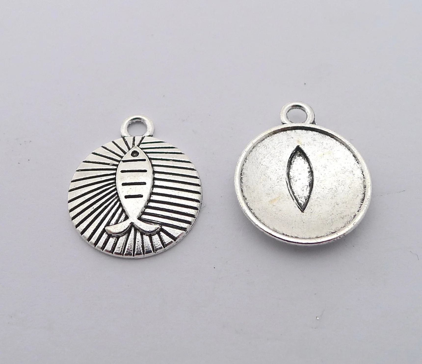 

Charm for making jewelry 10pcs 21x18mm antique silver color fish charms