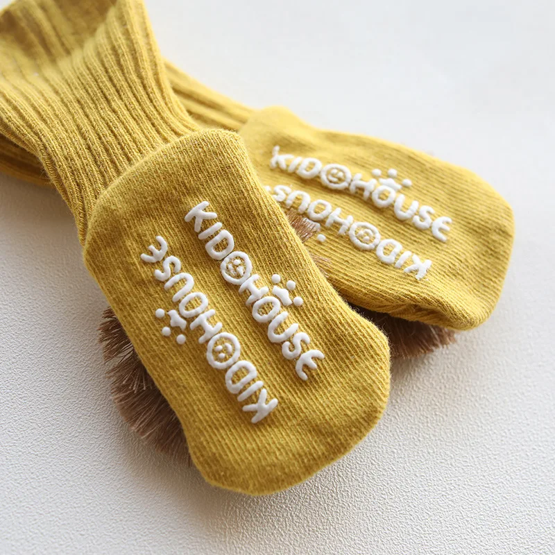 Весенне осенние новые детские носки мультяшная кукла высокие нескользящие для