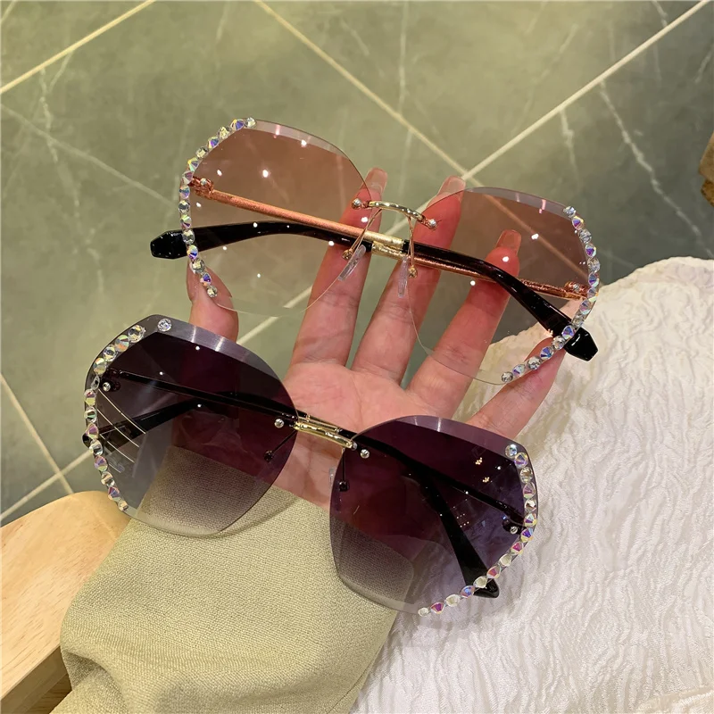 

2021 New Trend Rimless Sunglasses Lens Rhinestone Polygon Glasses Woman Personality Gradient Color Eyeware