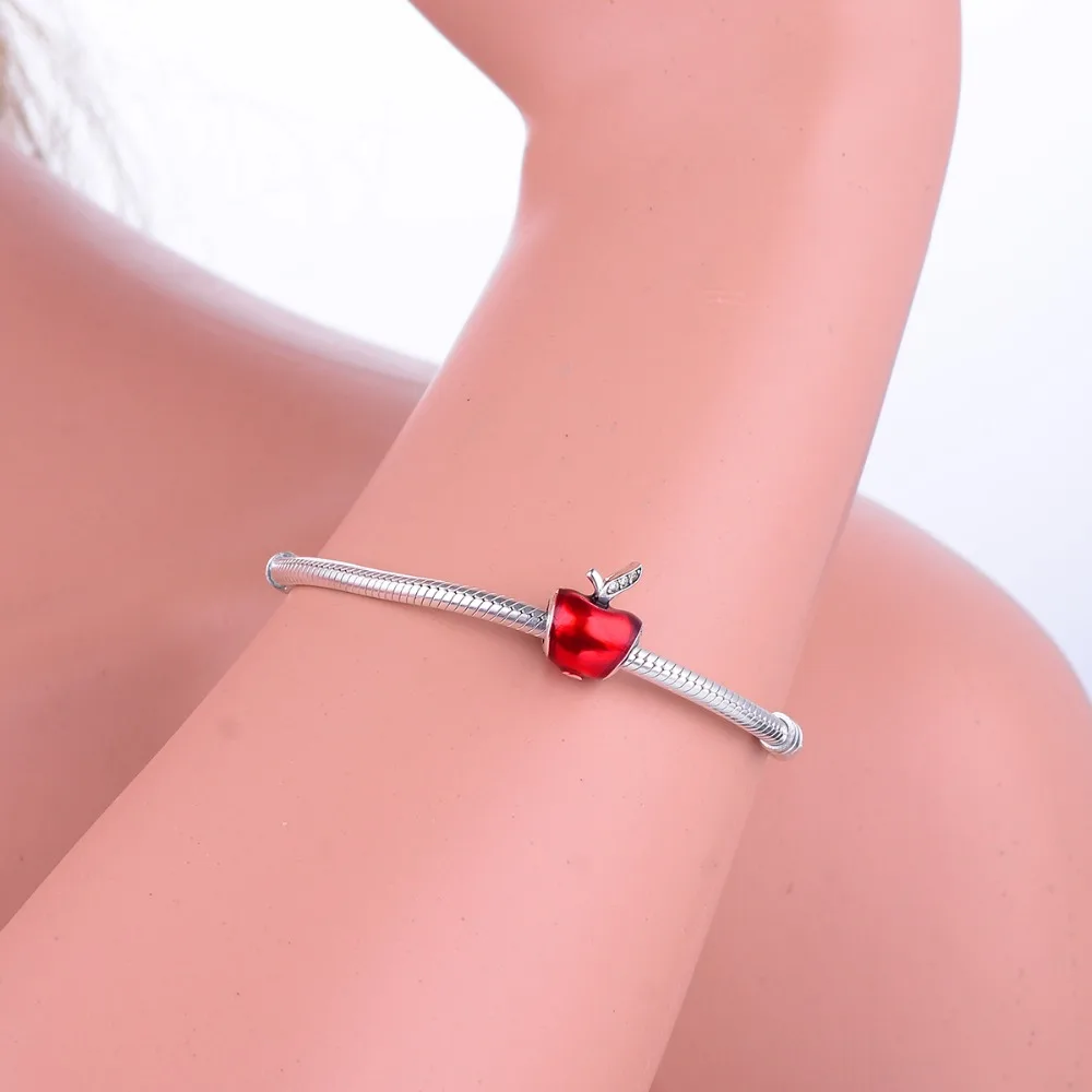 Бусина Яблоко из серебра 925 пробы с желтым кристаллом в виде листьев красная