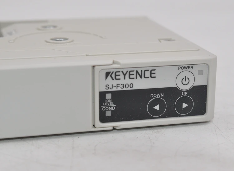 

KEYENCE SJ-F300 Ion antistatic fan controller