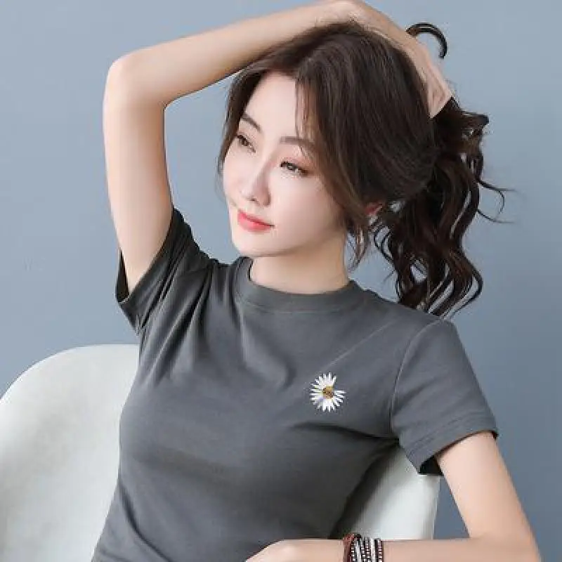 Женские хлопковые футболки с вышивкой ромашек повседневные черного белого