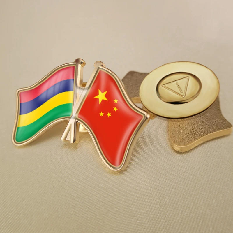 Маврикии Китай (материк) перекрестные двойной флаг дружбы значков на булавке
