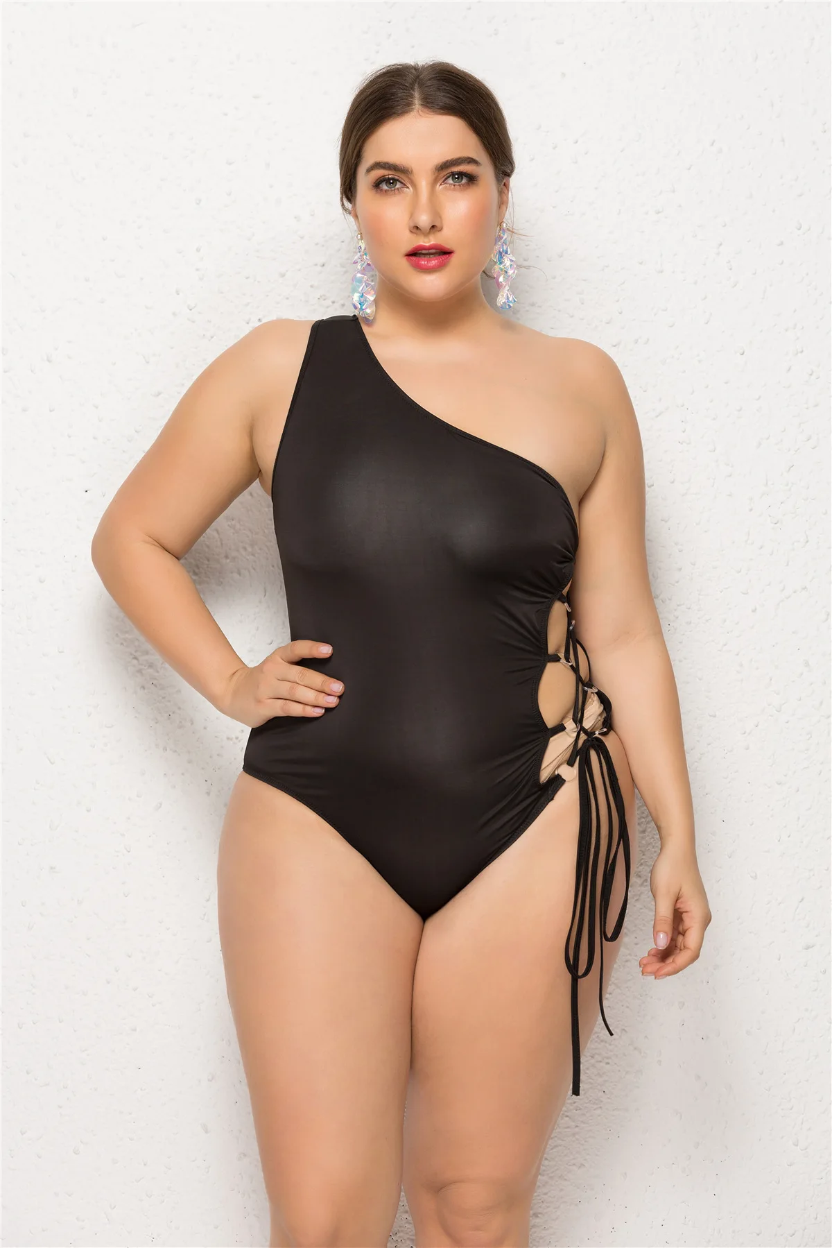 

Для женщин однотонные Цвет слитный купальник Нерегулярные на одном ремешке; С открытыми плечами для девочек-стринги с заниженным шаговым ш...