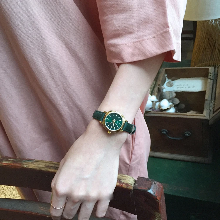 Lady watch Limited noble Retro Green Leather with fine square artistic temperament quartz Korean chic watch