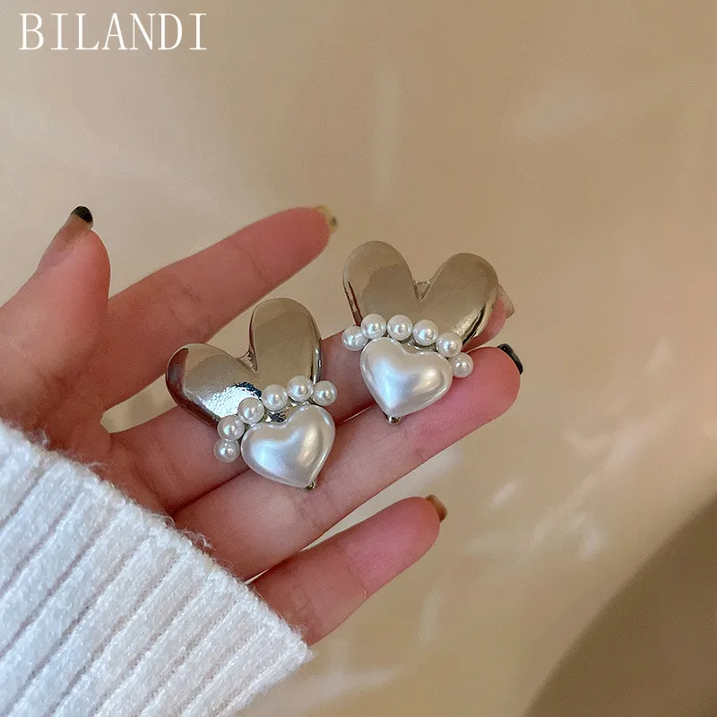 

Bilandi S925 needle Sweet Jewelry Simulated Pearl Earring 2021 New Trend Sweet Korean Temperament Heart Earrings For Women Gift