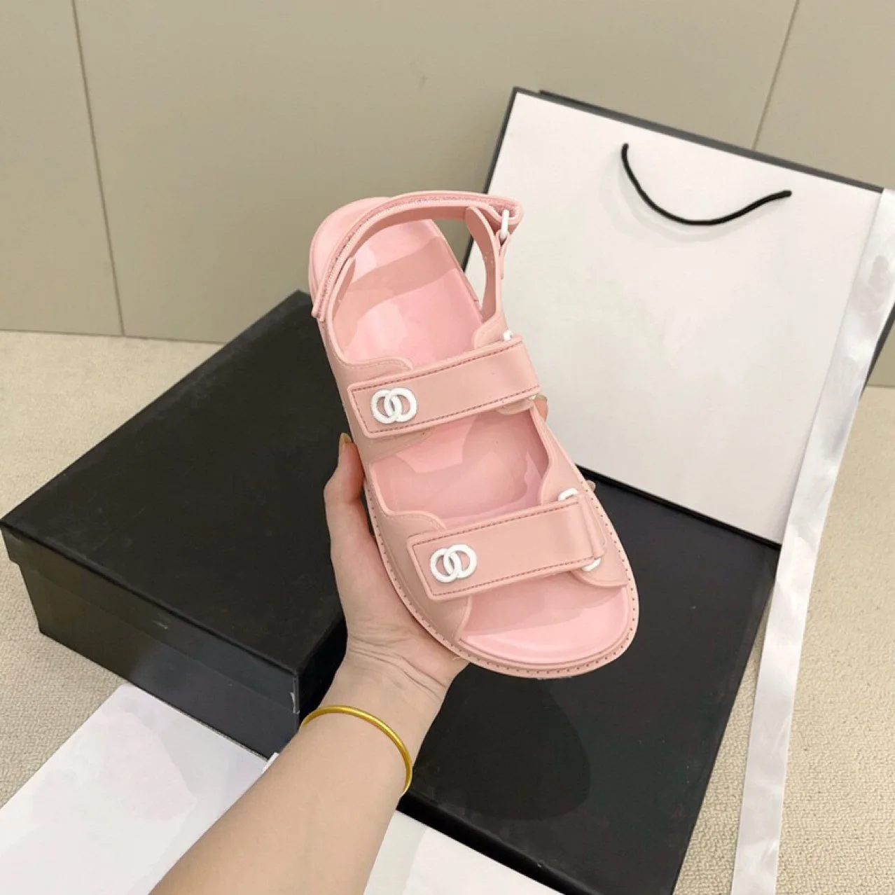 

Designer sandals 2021 summer simple candy color thick bottom fairy style flat sandals women's fashion