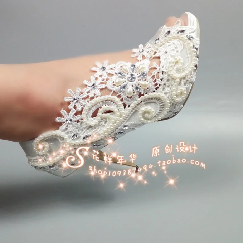 Атласные атласные свадебные туфли на высоком каблуке с цветами|Боссоножки и