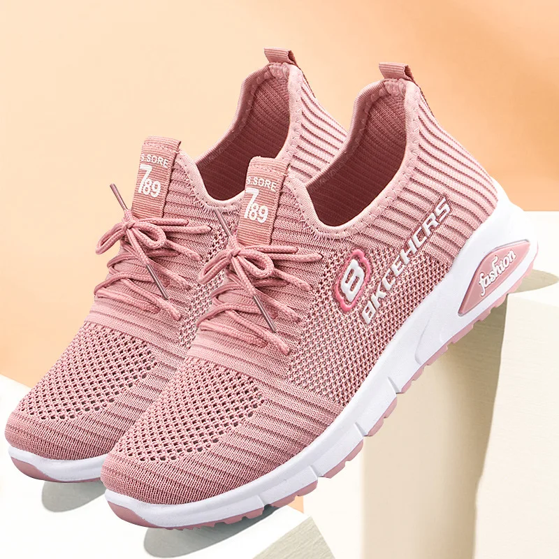 

Old Beijing Cloth Shoes Female 2021 Spring New Casual Shoes Non-slip Soft Bottom Middle-aged and Elderly Mother Shoes