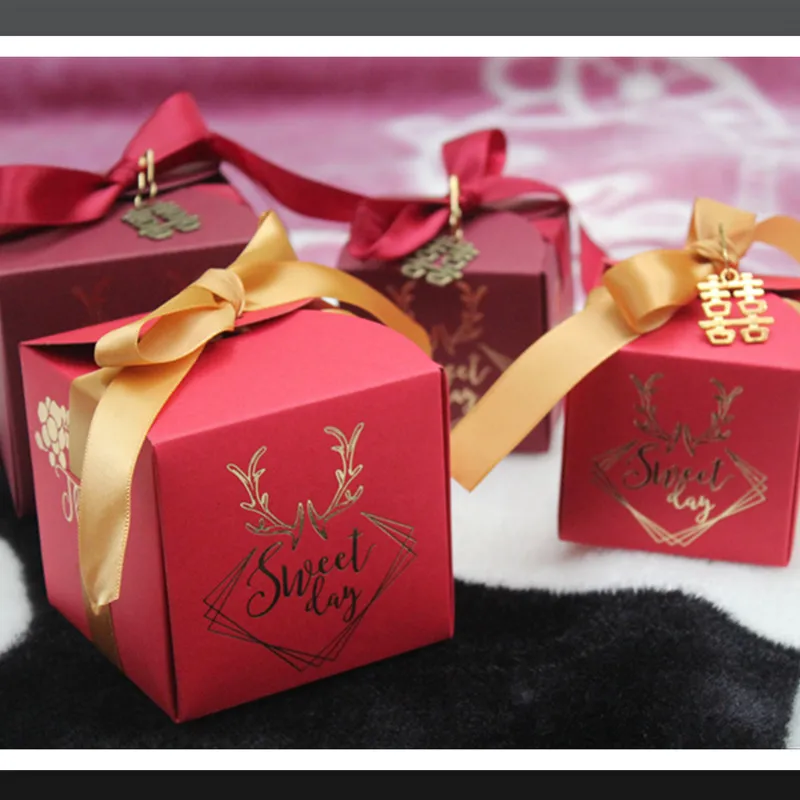 

Square Small Boxes for Gifts Candy Paperboard Package Box Wedding Favors and Gifts Box Baby Shower Party Favors Packaging Box