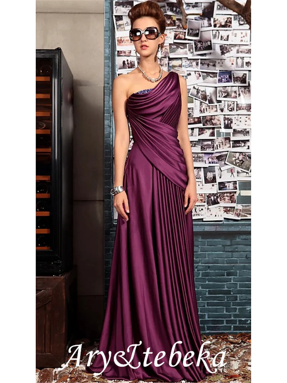 

Elegant Wedding Guest Formal Evening Dress One Shoulder Sleeveless Floor Length Satin with Pleats Crystals Draping 2021