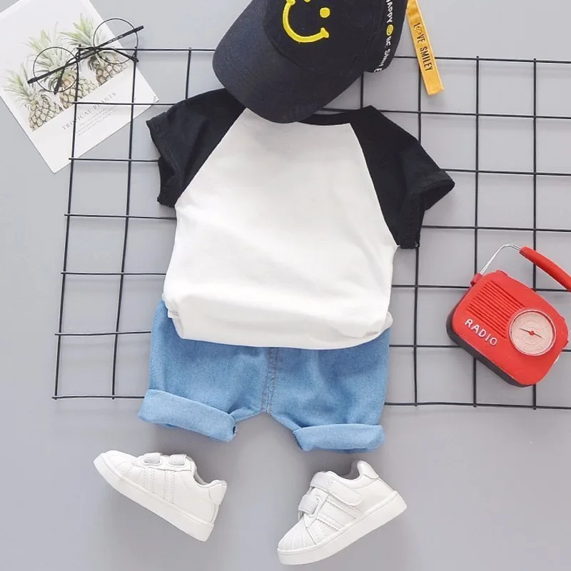 Летняя одежда для маленьких девочек Модная мальчиков Футболка с карманами в виде