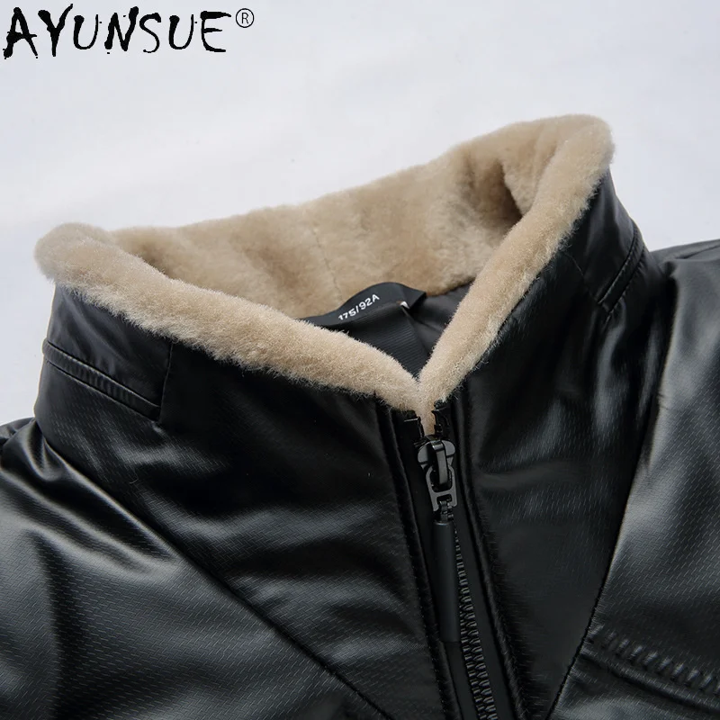 Куртка мужская зимняя пуховая водонепроницаемая с меховым воротником LXR478 |