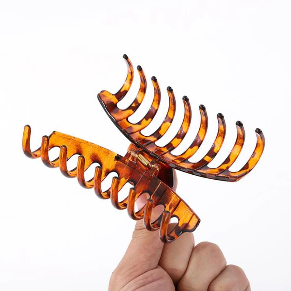 

Simple Style Hair Claws Solid Color Hair Clips Hairpins Claw Clip Barrette Headwear for Women Girls Ponytail Hair Accessories