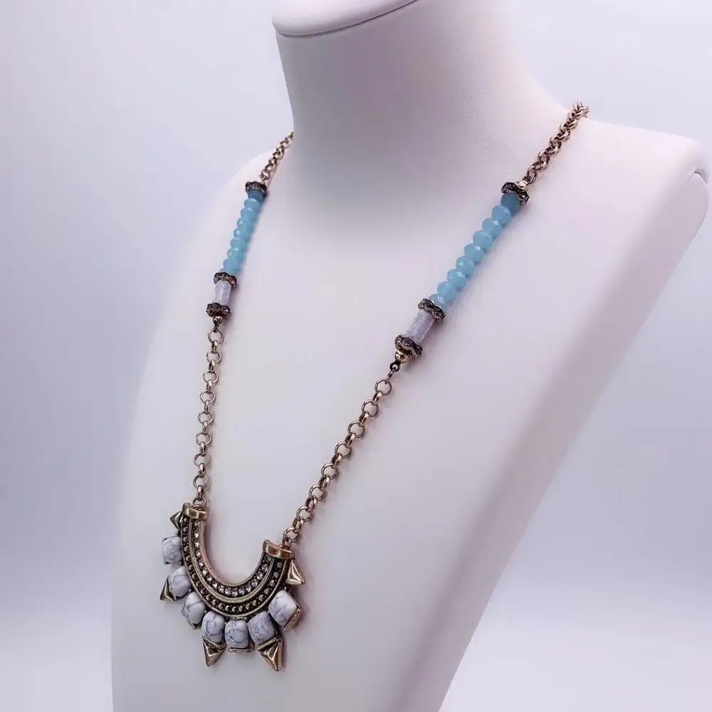 ЗОЛОТЫЕ ОХРУЩЕННЫЕ ОЖЕРЕЛЬЯ МОДНЫЕ УКРАШЕНИЯ ДЛЯ СВАДЕБНОЙ ВЕЧЕРИНКИ ЖЕНСКИЕ АКСЕССУАРЫ ХОРОШЕГО КАЧЕСТВА.