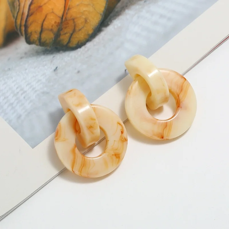 

Retro Amber Tortoise Geometry Dangle Earrings Simple Temperament Resin Ear Jewelry