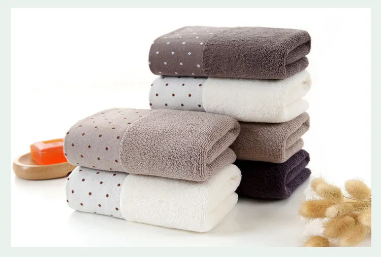 Утолщенное абсорбирующее квадратное банное полотенце из чистого хлопка с