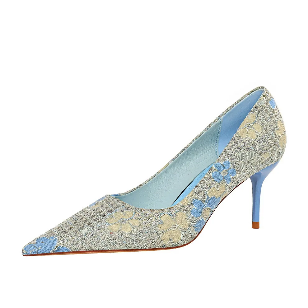 

Delicate Thin Thin High-heeled Shallow-mouth Pointed Lace Mesh Sequined Cloth Shoes and Women's High Heels