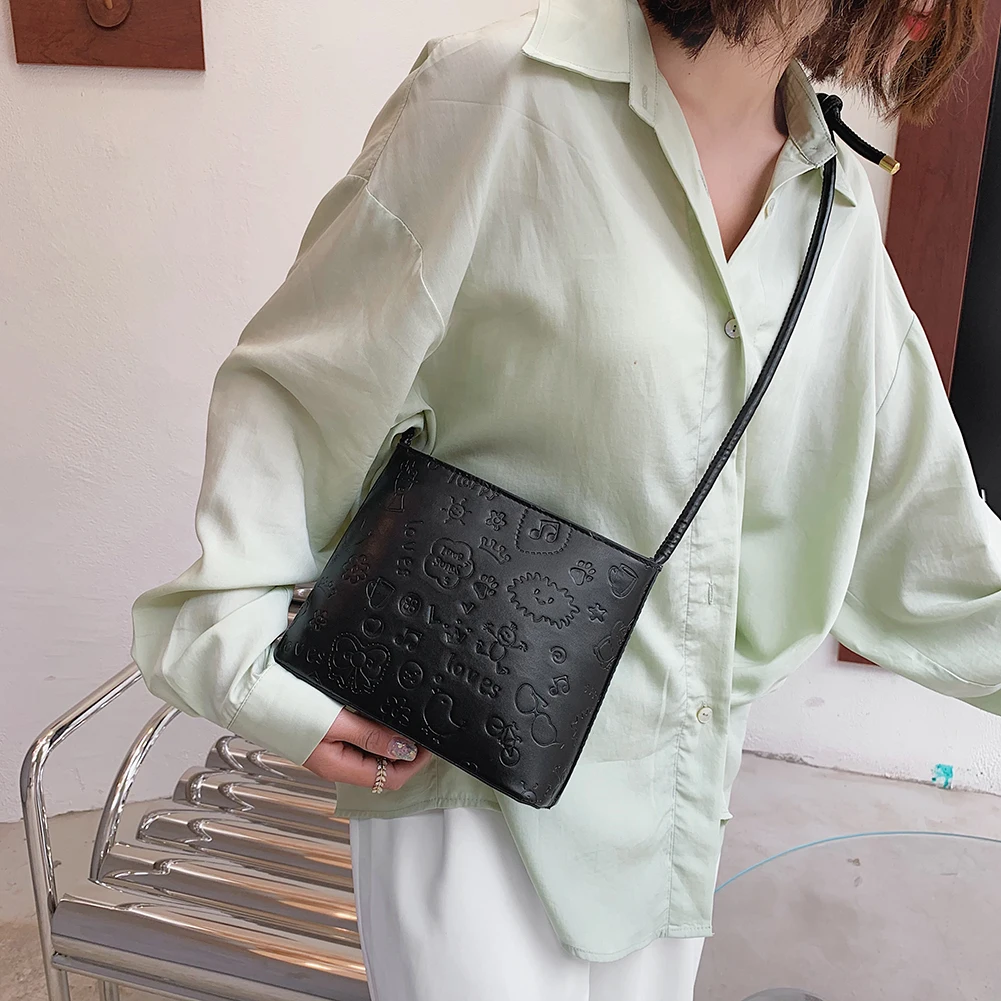 

Casual Pure Color Handbag Purse Women Cartoon Embossed Crossbody Bag Vintage Ladies Small PU Leather Flap Purse