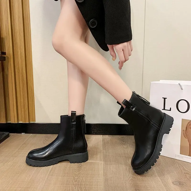 

Vogue Round Toe Martin Boots Solid Color Keep Warm Ankle Boots Patent Leather Knight Boots Zapatillas Mujer Pop New Autumn