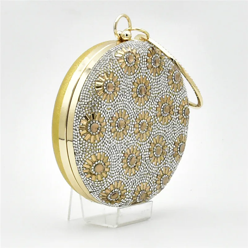 Набор из туфель и сумок в африканском стиле украшенных итальянской обувью стразы