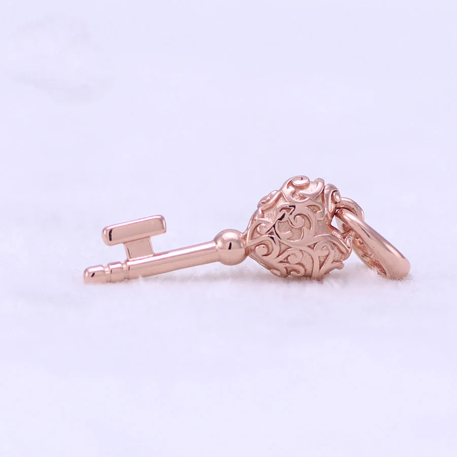 Новинка бусины-подвески в виде серебряного сердца подходят под розовое золото