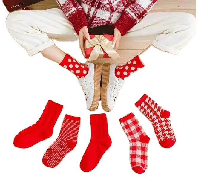 

Autumn and winter of 020 couple's big red socks ruffle socks casual women and men cotton