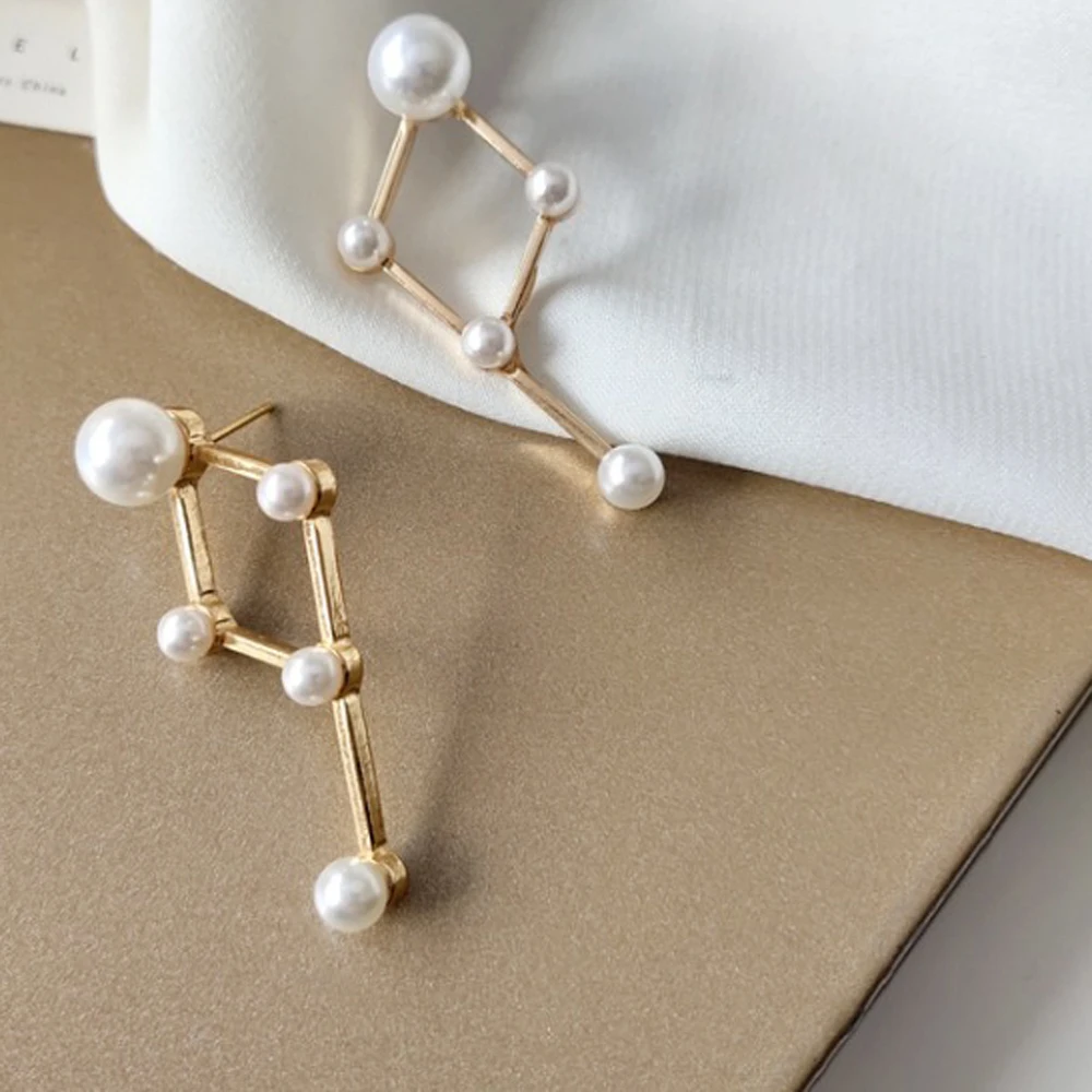 

South Korea Personality Temperament Pearl Earring Sell Like Hot Cakes Design Geometric Contracted Women Jewelry Stud Earrings